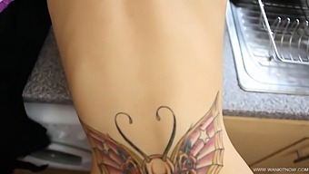 Your Girlfriend'S Sexy Sister Craves To Get Fucked On The Kitchen Countertop
